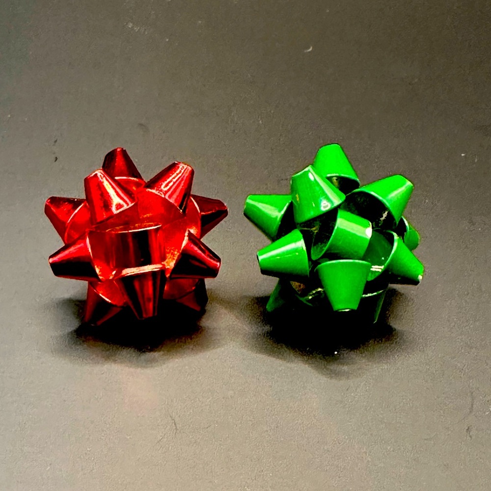 Vintage Christmas Bow Red Green Metal Stud Earrings 1”